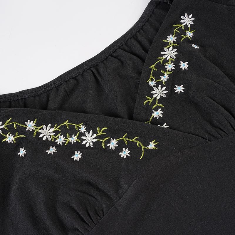 Floral Embroidery V Neck T-Shirt Y2K Vintage Short Sleeve, Bohemian Chic Casual, Women's Casual Summer Top, Fashionable Retro Design, Comfortable Fit, Casual Comfy Boho