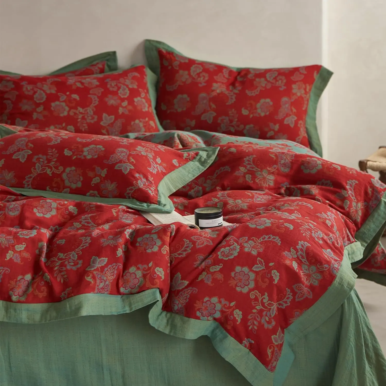 03-jacquard - Red Floral