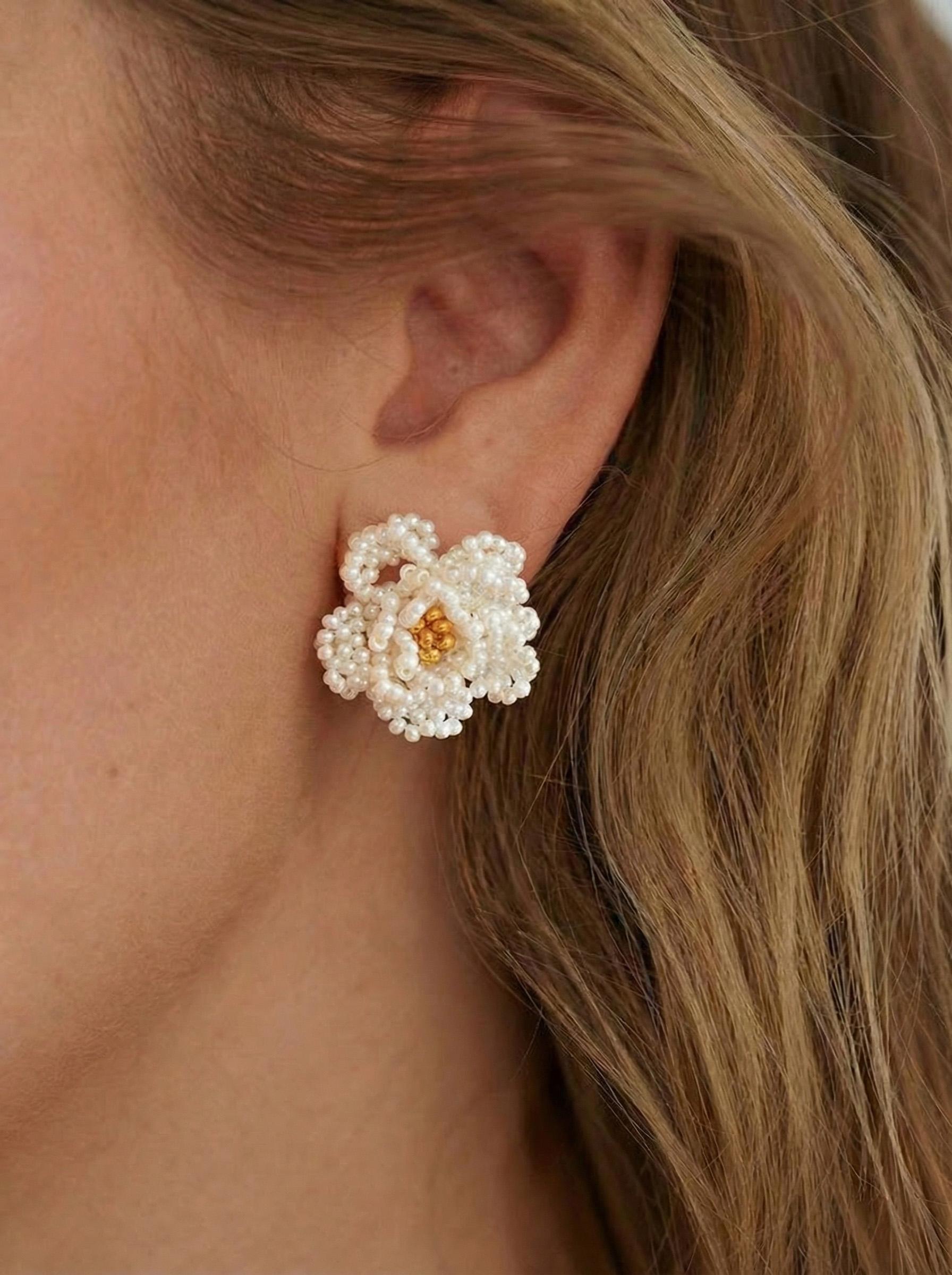 French Elegant Glass Bead Flower Earrings and Necklace Set, Perfect Gift for Daily Wear, Engagement Parties, Holidays