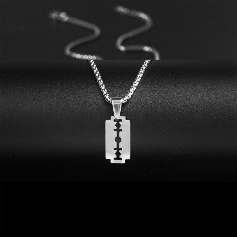 2021 New Fashion Street Hip-Hop Rock Jewerly Men Women Stainless Steel Flame Quenched Razor Blade Pendant Necklaces Punk Jewelry
