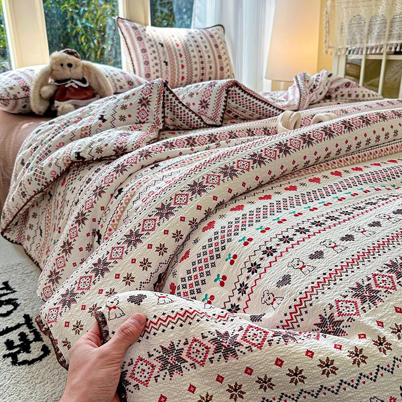 YHFYHF Nordic Style Lightweight Summer Quilt, Breathable Polyester Fiber Blanket, Ideal for Bedroom & Dormitory