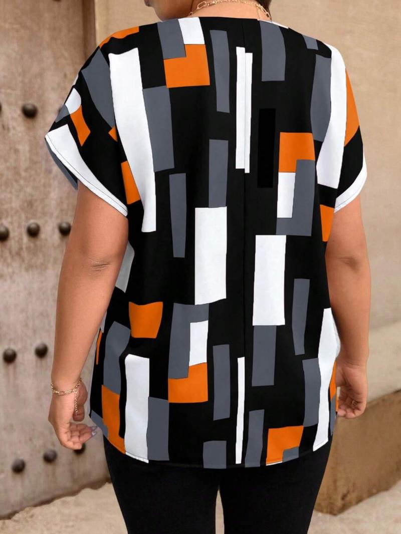 Plus Size Women's Geometric Print Button Front Shirt, Short Sleeve Top, Loose Fit Blouse for Daily Wear, Casual Comfy Shirt
