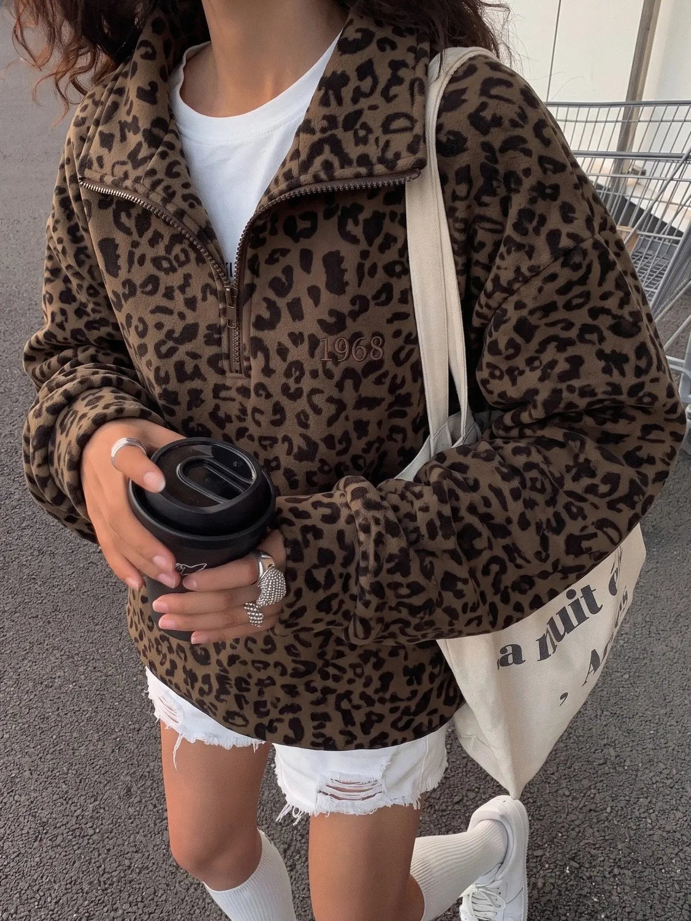 Women's Y2K Style Brown Leopard Print Half Zip Fleece Sweatshirt, Oversized Loose Stand Collar Drop Shoulder Pullover, Casual Streetwear Top For Autumn Daily Wear #Y2KAesthetic #LeopardClothing #OversizedSweatshirt #FallOutfit #StreetStyle