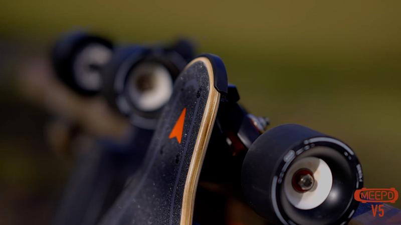 MEEPO V5 Electric Skateboard with Remote, Top Speed of 29 Mph, Smooth Braking, Easy Carry Handle Design, Suitable for Adults & Teens Beginners Mobgriptape Rubber Wheels skateboard skateboard skateboard