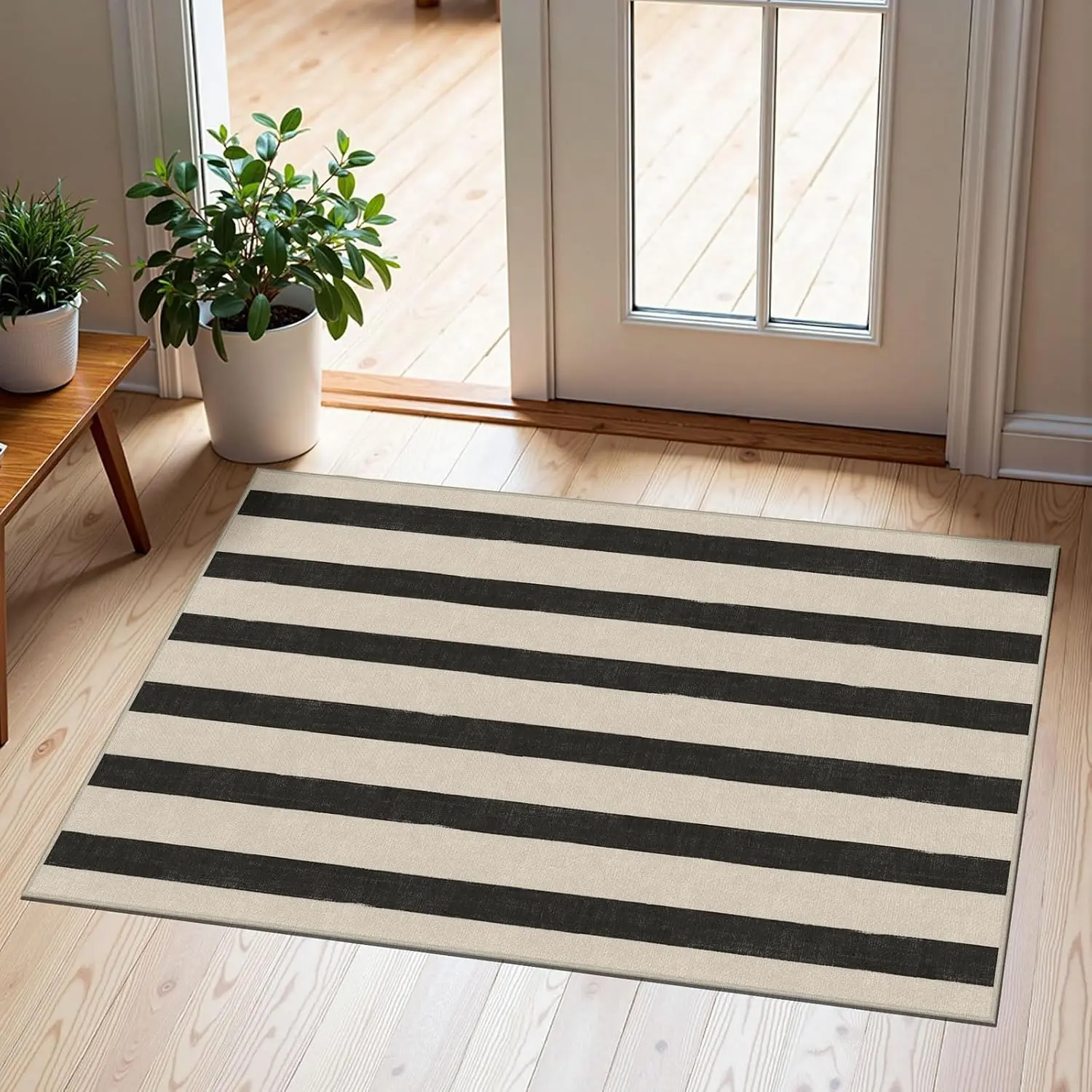 Striped - Black / Cream