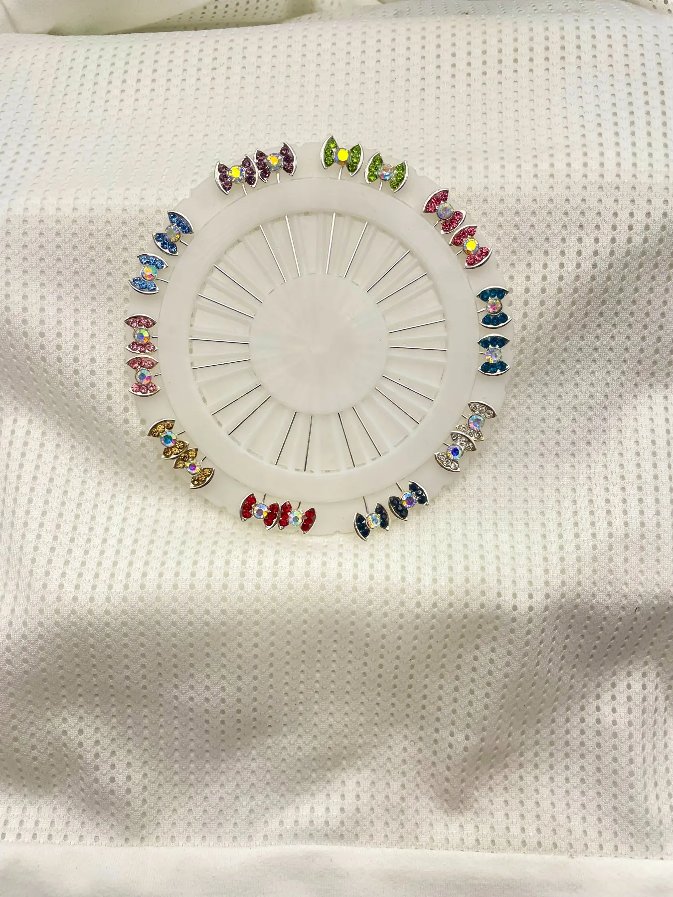 Elegant Colorful Rhinestone Brooch Pin, Anti-Displacement Clothing Locator Needle, Headscarf Styling Pin, Secure Fixing Needle