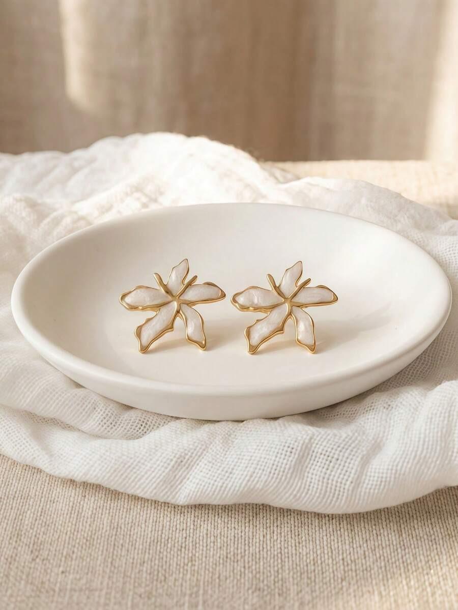 2026 New Arrival Enamel Stud Earrings for Women, White & Gold Starfish Flower Bow Statement Earrings, Cute Beach Jewelry Gifts for Girls