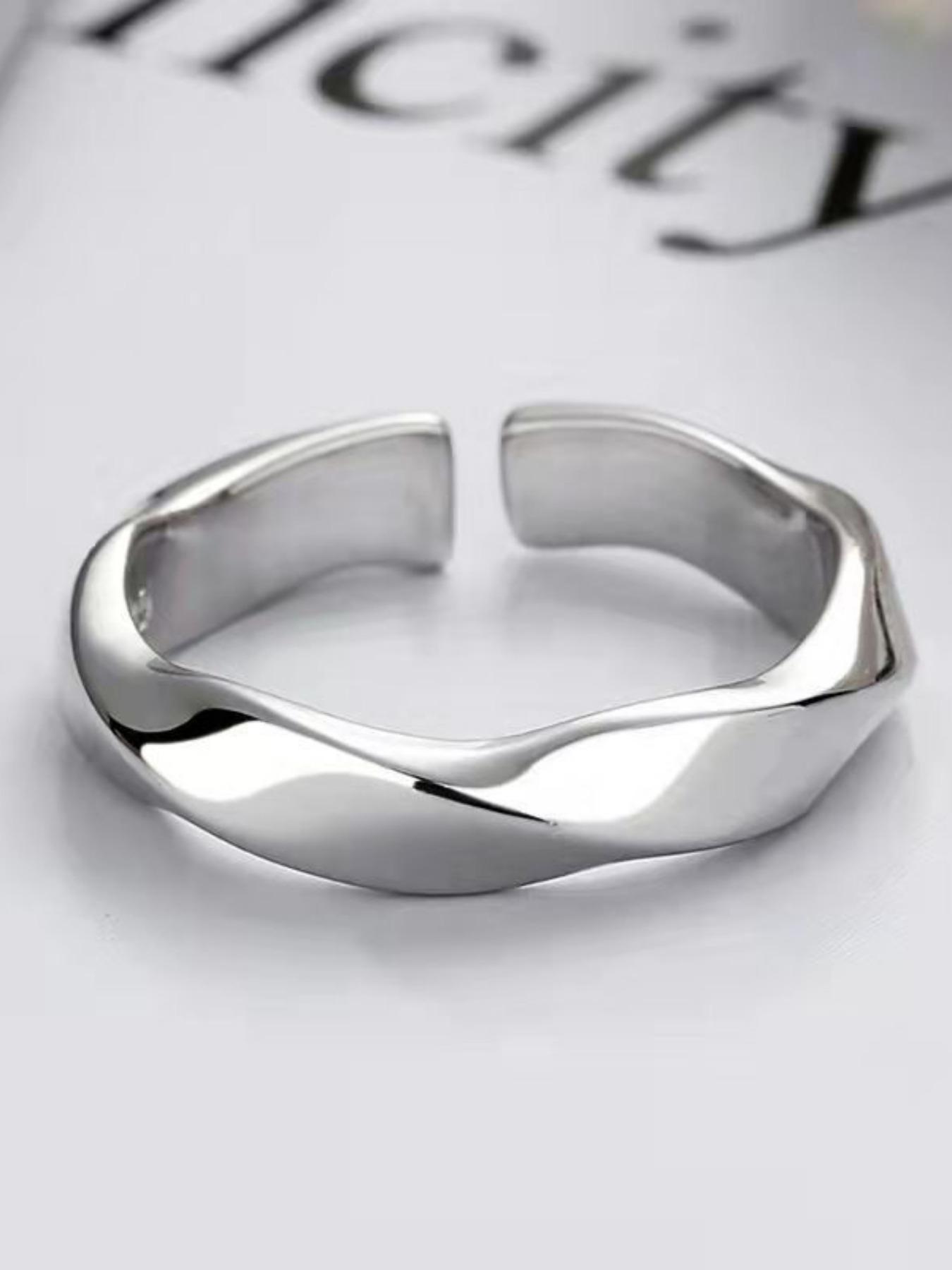 Minimalist Mobius Twist Ring Unisex Adjustable Infinite Silver Color Jewelry, Y2K Aesthetic Fashion Accessory for Men and Women