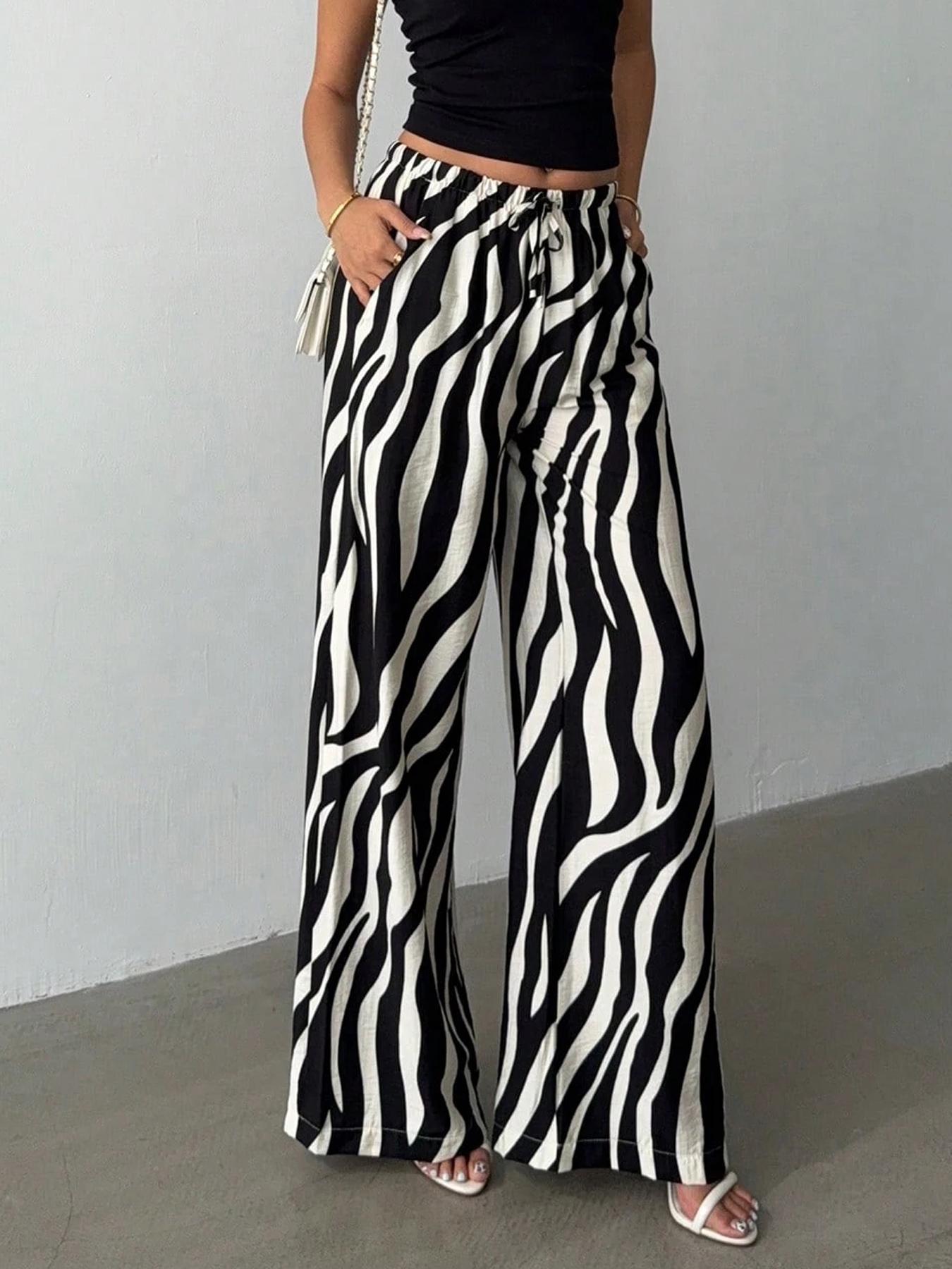 Women's Wide Leg Geometric Pants, Fashion, Drawstring Adjustable & Large Capacity Pockets, Lightweight Breathable Fabric, Casual Streetwear for All Seasons