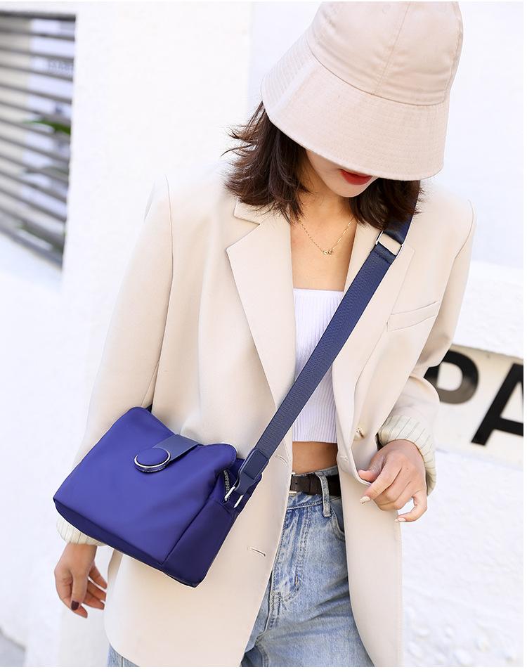 Elegant Crossbody Handbags for Women, Solid Oxford Cloth Commuter Bag with an Adjustable Wide Strap and Ring Accent, Crossbody Bags For Women, Hangable, Casual Commuting Bag, Casual Shoulder Purse