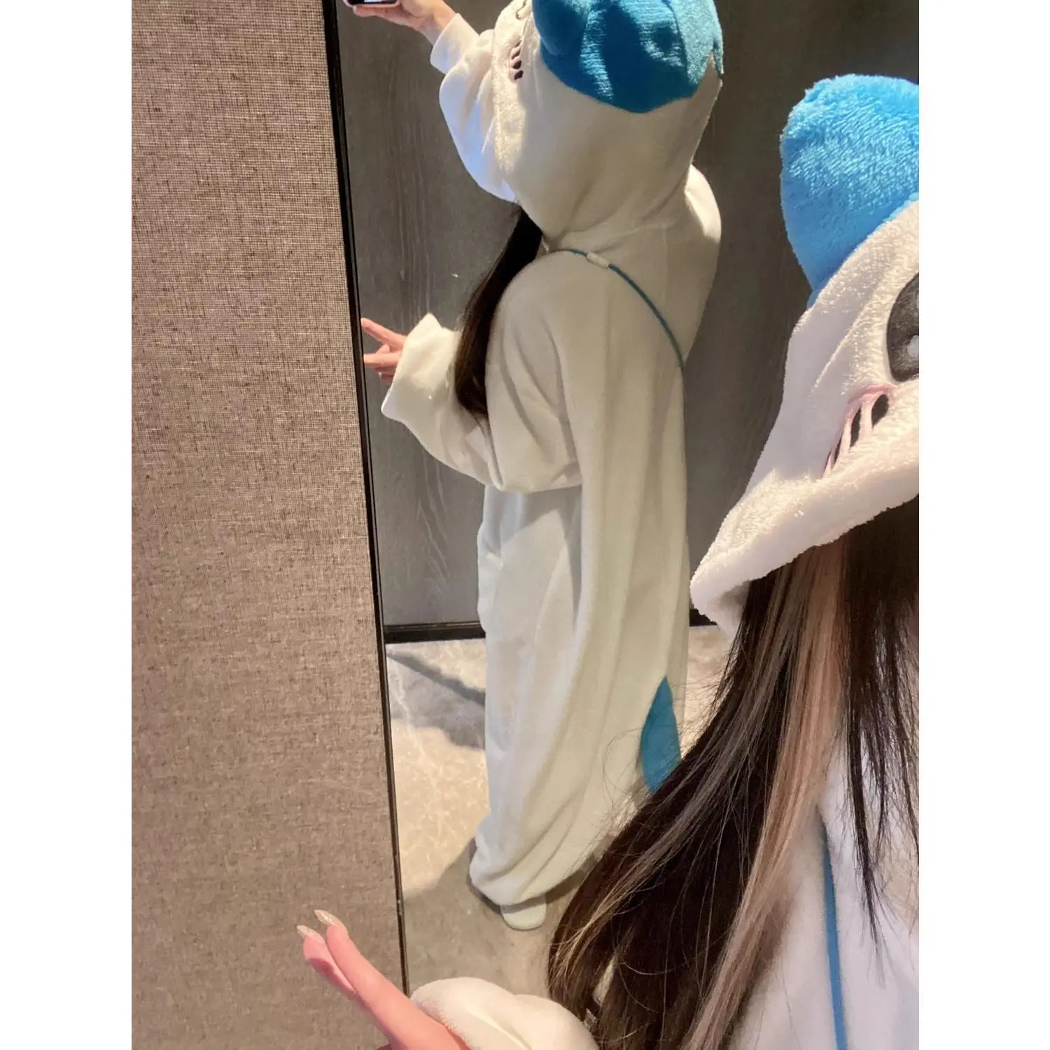 Kawaii Gift Chiikawa Hachiware Usagi Cute Cartoon Winter Coral Velvet One-piece Home Clothing Set