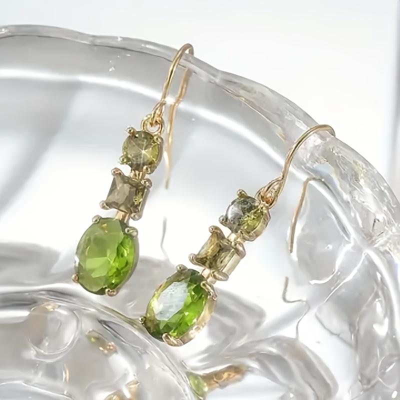 A Pair of High-End Olive Green Irregular Geometric Drop Earrings, Elegant And Sexy, Suitable for Women'S Parties, Vacations, Or Everyday Gifting