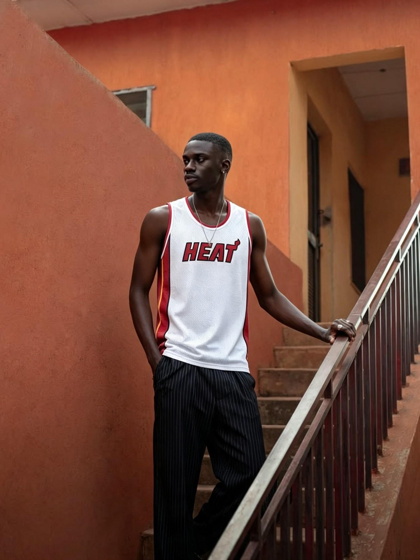 Men's Miami Pattern Sleeveless Basketball Jersey, Mesh Vest with Side Stripes, Quick-Dry Sportswear, Streetwear for Daily Use