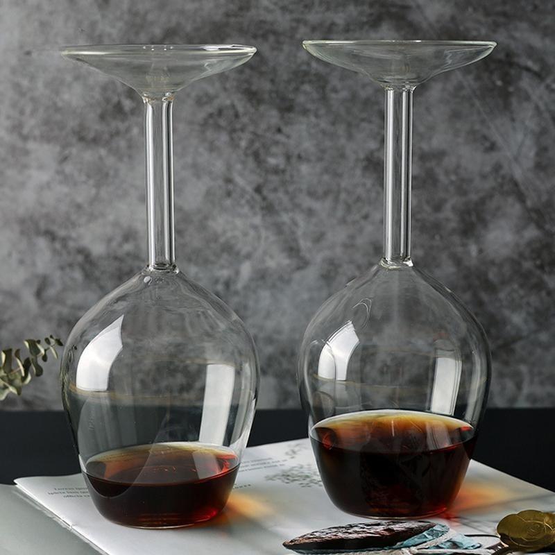 1 Piece, 13.53-Ounce Creative Inverted Wine Glass, Unique Shape, High Aesthetic Value. Made Of Glass, Stylish Design, High-End Feel. Suitable For Holding Red Wine, Serving, And Tasting. Home Decoration, Artistic Atmosphere.