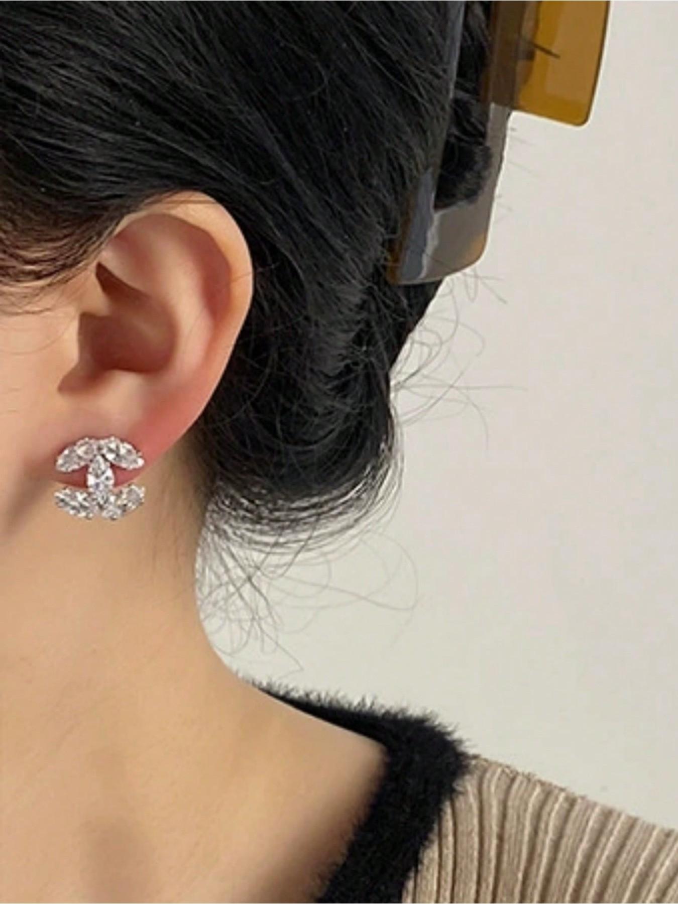 Elegant Zircon Stud Earrings for Women, Fashionable Minimalist Design, Perfect for Daily Commute, Versatile and Stylish Jewelry, Fashion Accessory