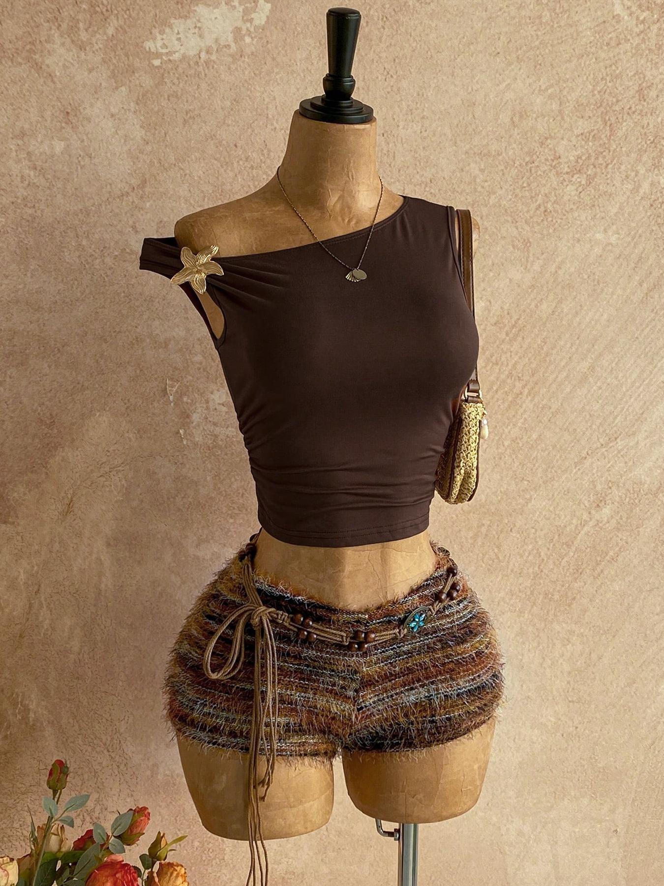 Y2K Aesthetic Casual One-Shoulder Metallic Accent Crop Top & Vintage Fringe Tweed Shorts Set