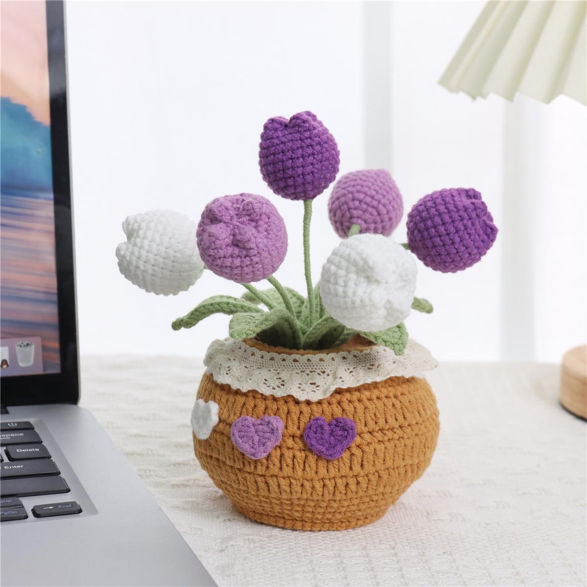 Room Decor Indoor Plants Handmade Crochet Tulip Potted Plant, 1 Count Knitting Tulip Potted Plant, Christmas 2024 Ornament, Tulips Artificial Crochet Bouquet Desktop Decoration for Home Office, Gift for Friend & Family, Flowers, Interior