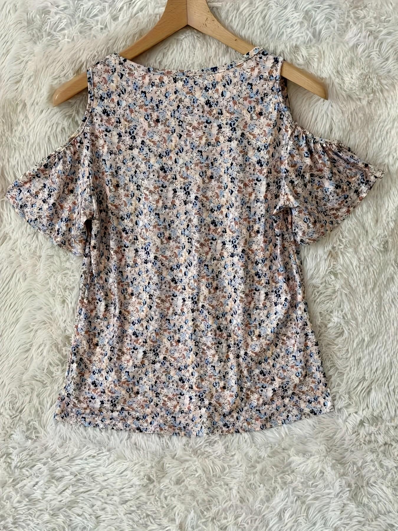 Plus Size Vintage Ditsy Floral V Neck Off-Shoulder Short Sleeve T-Shirt, Loose-Fit Ruffle Hem, Casual Daily Wear Top