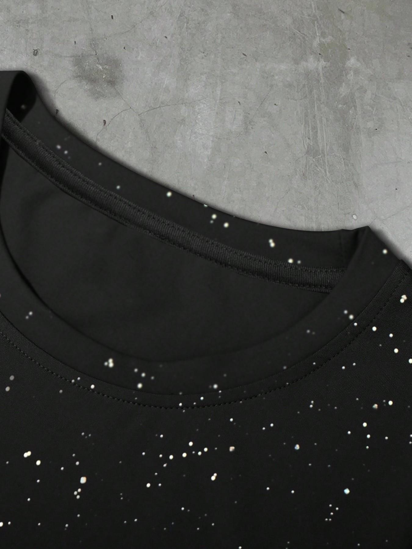 Men's Casual Short Sleeve T-Shirt, Bold Lip Print, Teeth & Dollar Sign, Silver Color Fabric, Slim Fit, Summer Streetwear