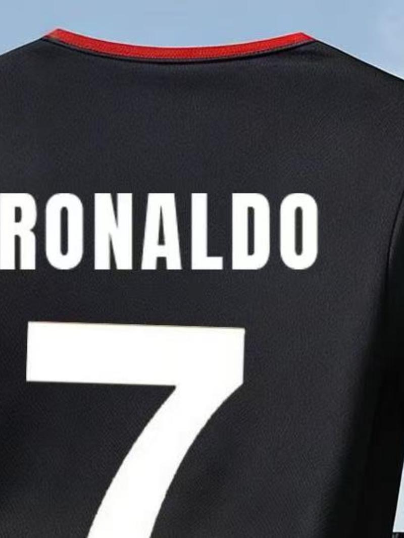 Children's football jersey and shorts set, Sports clothing set - Lightweight and breathable sportswear, with team number 7 and name RONALDO, machine washable, suitable for boys, ideal for football practice and outdoor activities