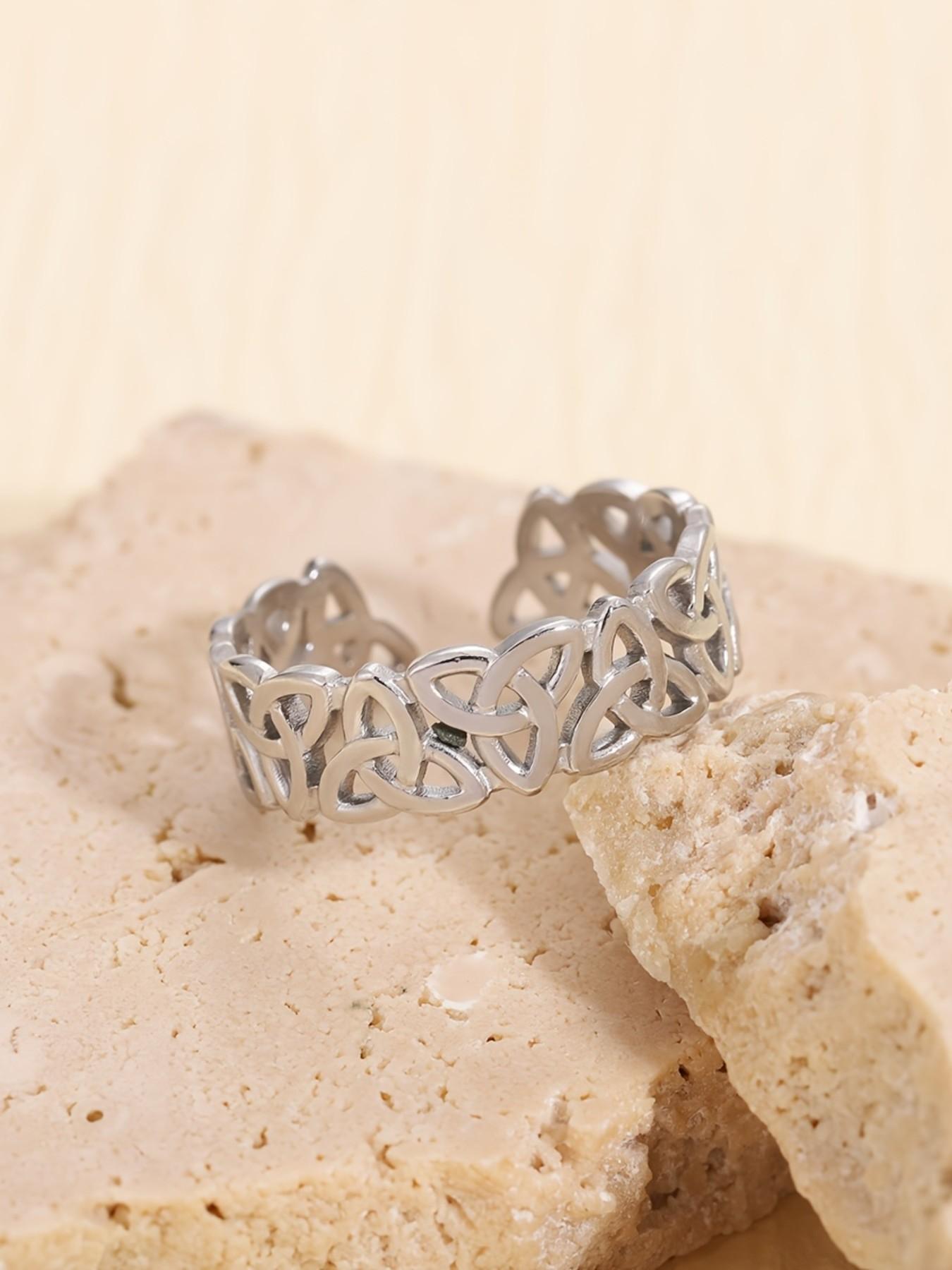 Stainless Steel Open Ring, Vintage Hollow Braided Band, Perfect for Trendy, Ideal Gift, Fashionable Personal Jewelry