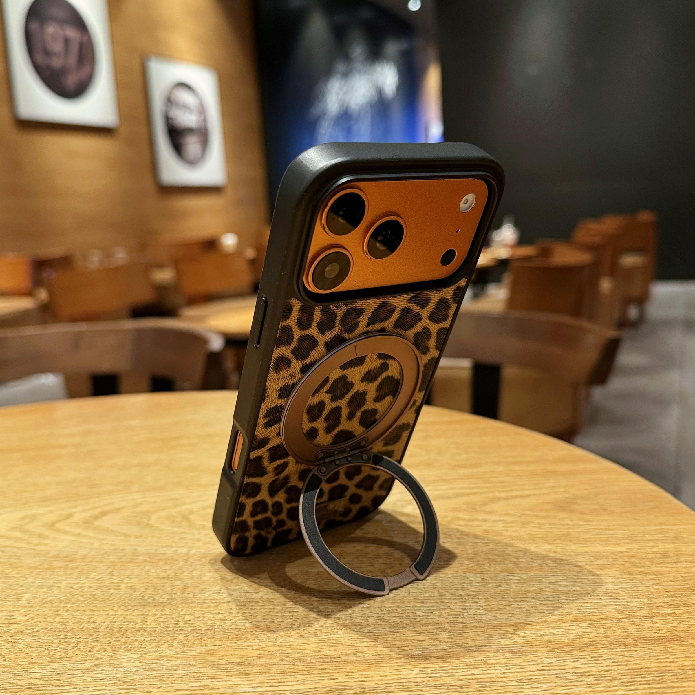 Women's Leopard Pattern 360 Rotating Magnetic Stand Apple Case, New Trendy iPhone Shell, Compatible with iPhone 17/16/15/14 Series