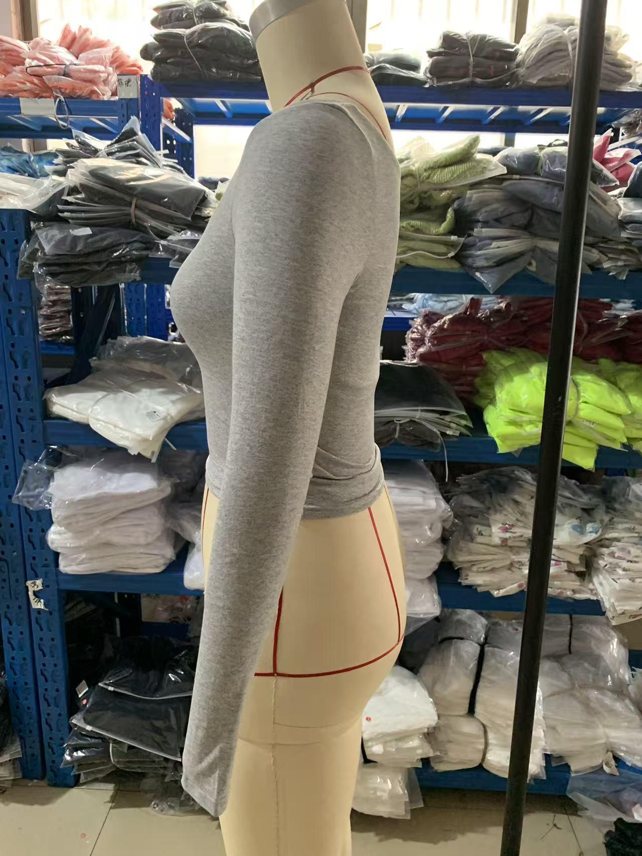 GGFL Women's 2025 Ins New Style Long Sleeve Crop Top, Solid Color Square Neck Slim Fit Base T-Shirt