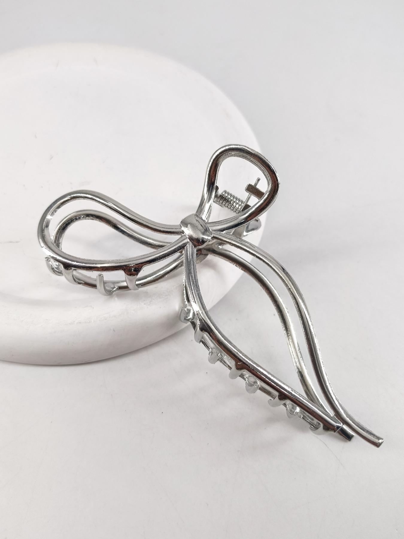 1PC 11.5cm Hollow Butterfly Metal Hair Clip, Lightweight Design, Gentle on Hair, Perfect for Commuting, School, Dates, All Seasons