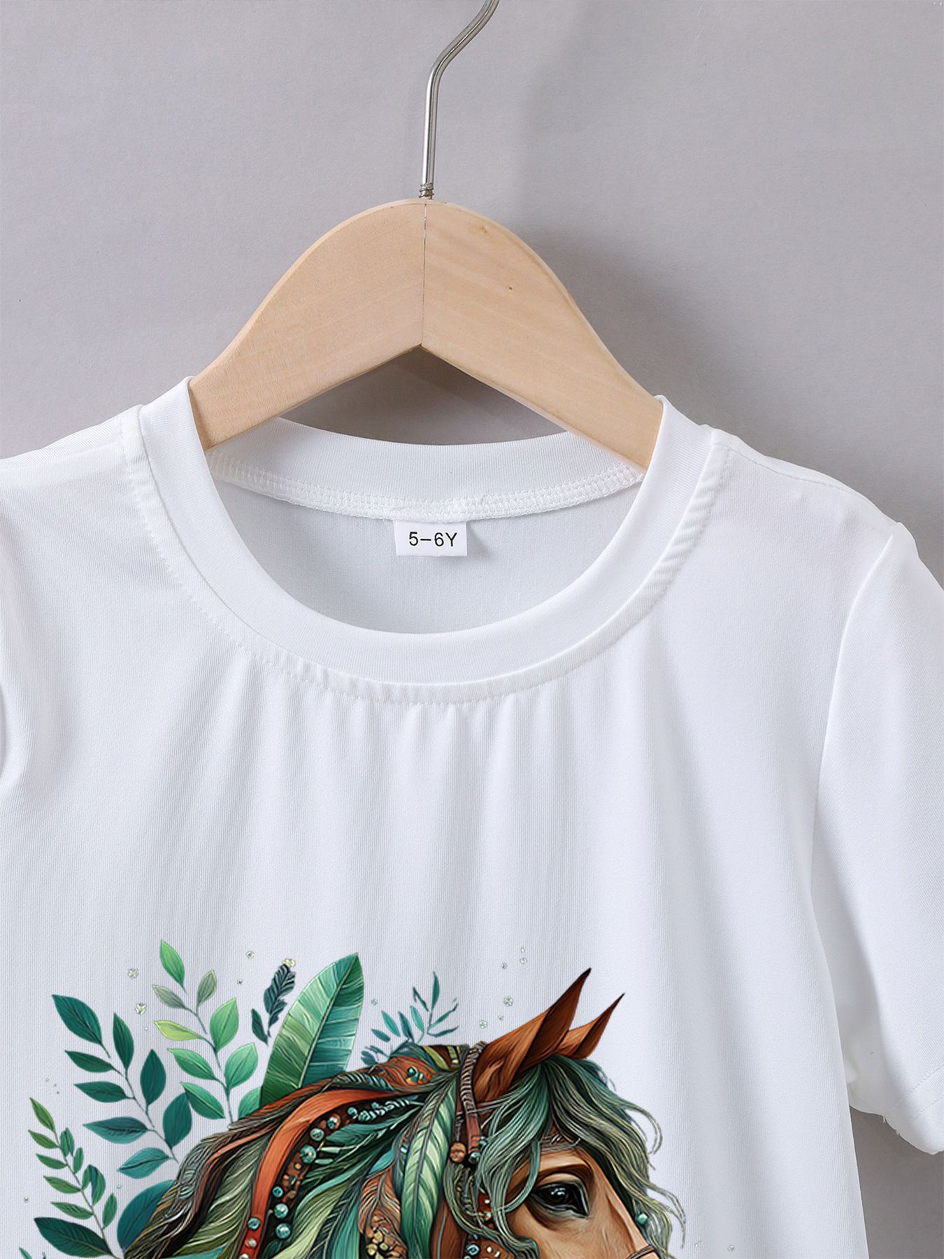 Children's summer comfortable "Flower Wild Horse" pattern, outdoor casual sports - girls' cartoon printed T-shirt