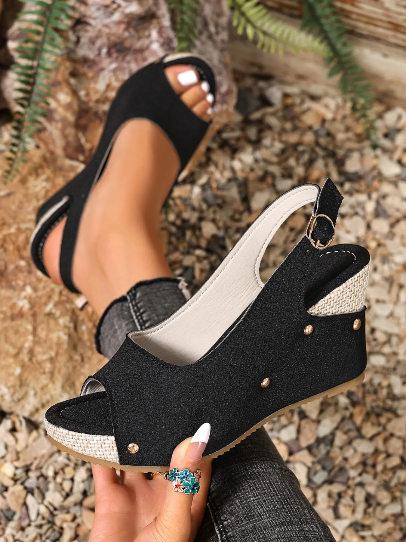 Summer New Retro Open-Toe Fish Mouth Wedge Sandals, Rivet Trim Back Strap Buckle, Comfortable Casual Outdoor Shoes, Thick Sole Heel Boost