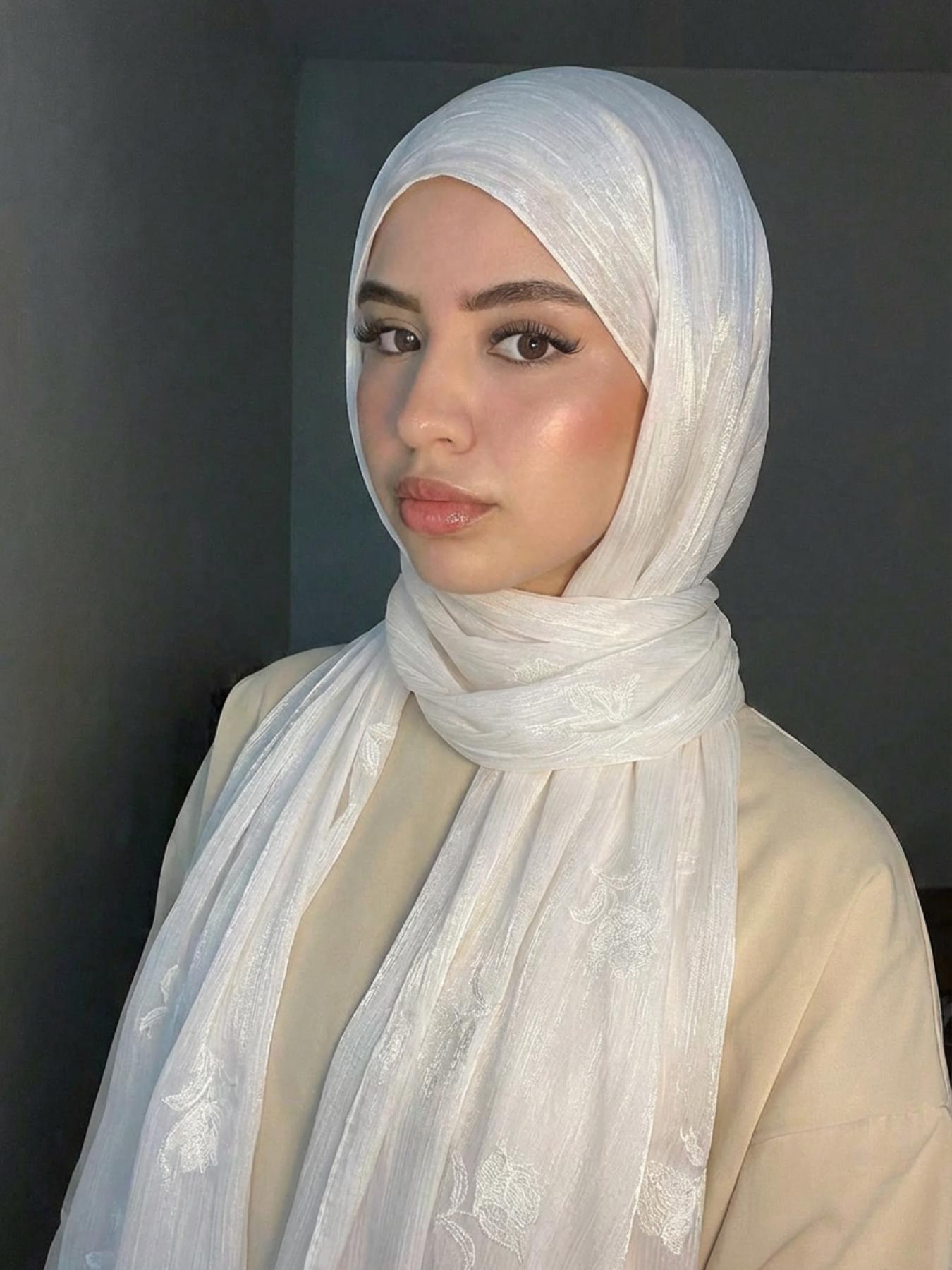 Women's Rose Floral Print Headscarf, Boho Style Beach Sunshade Wrap, Shimmer Satin Silk, Elegant Hijab for Daily Wear, Outdoor Leisure