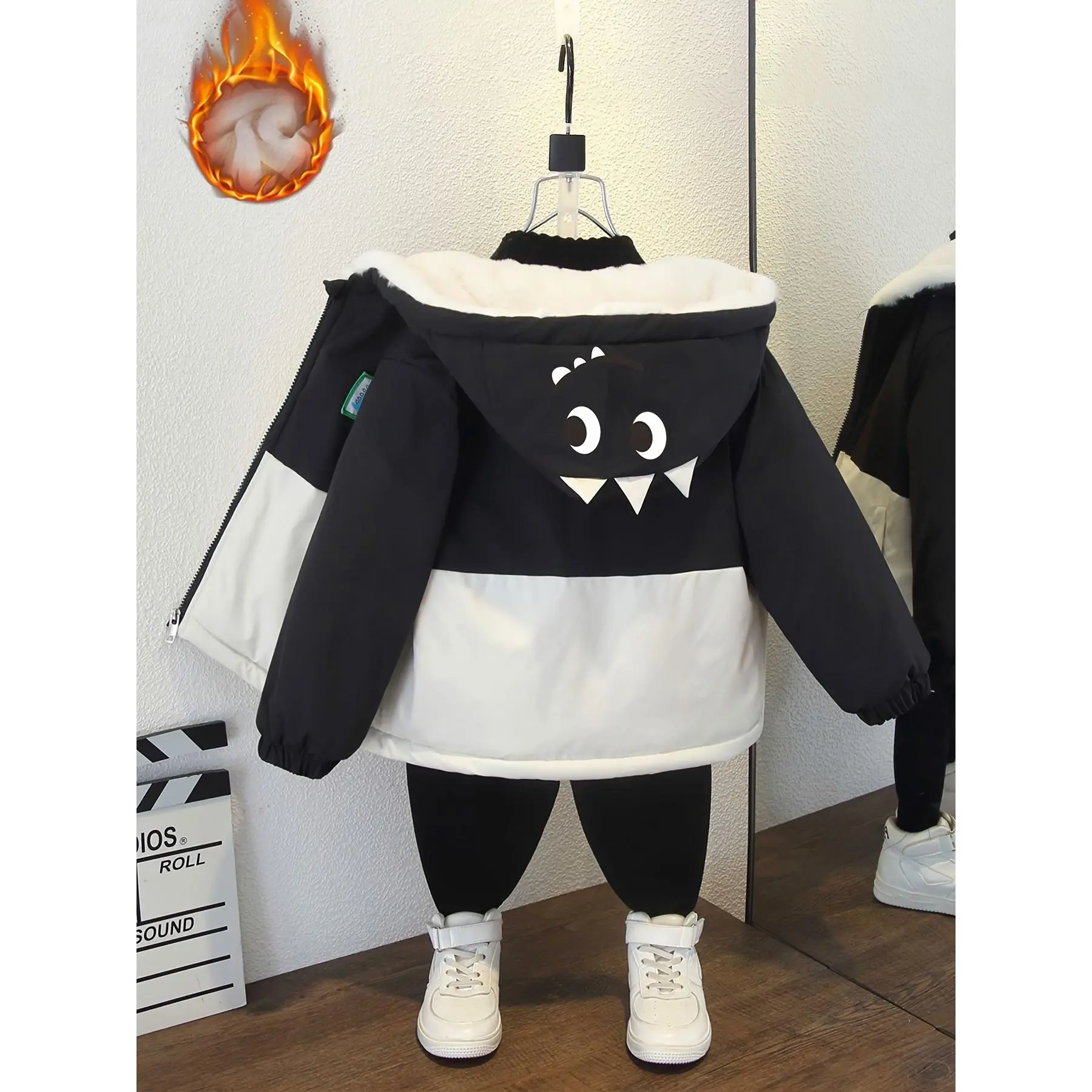 Boys' Winter Jacket with Triceratops Pattern, Hooded Design, Thickened and -Lined Parka for Outdoor Wear, Warm, Loose, and Casual Style for Young Children