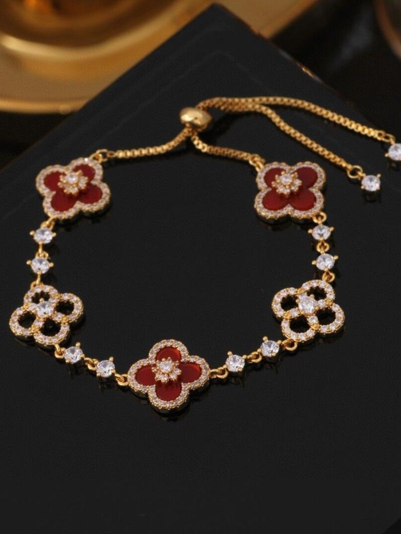 Women's Four-Leaf Clover Bracelet with Sparkling Quartz, Adjustable Allergy-Free Waterproof Design, Rose Option Available, Flower Design Bracelet