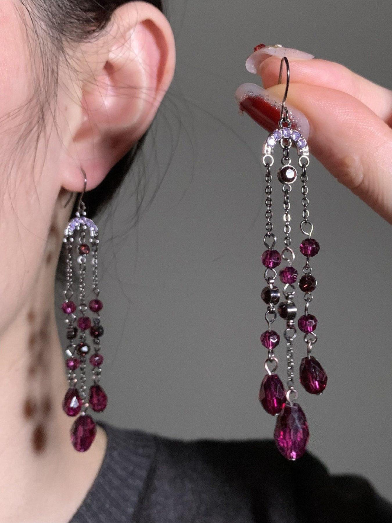 1 Pair of Bohemian-Style Long Earrings with Mysterious Purple Beads and Fringe – Women's Earrings with A Retro, Elegant, and Sophisticated Look, Perfect for Parties and Vacations