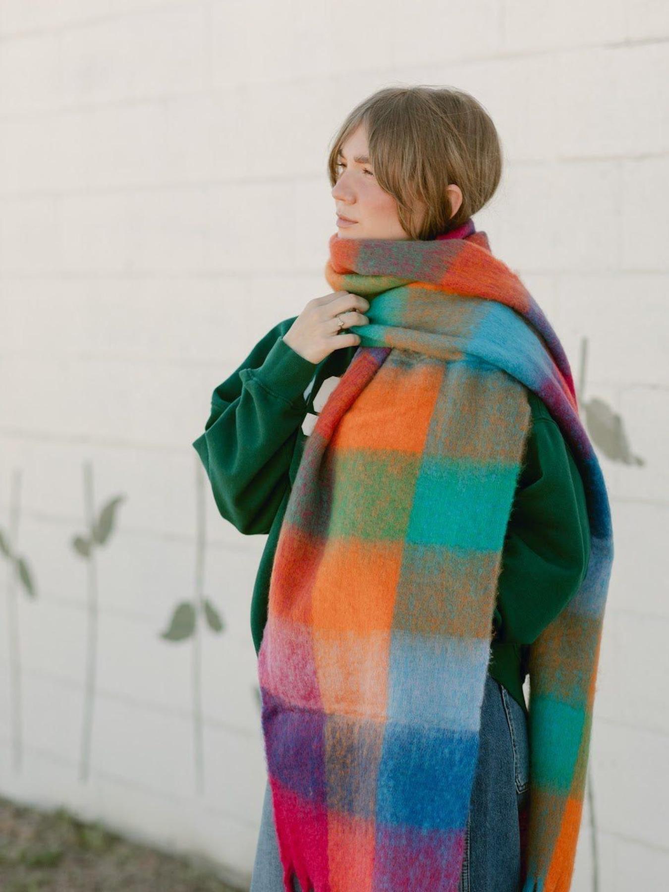 Bohemian colored Rainbow Stripes mesh winter tassel coarse scarf, thick, soft and warm shawl, autumn and winter cold and hot protection windproof wrapping hijab, scarf and neck, suitable for women, Casual Soft Shawl