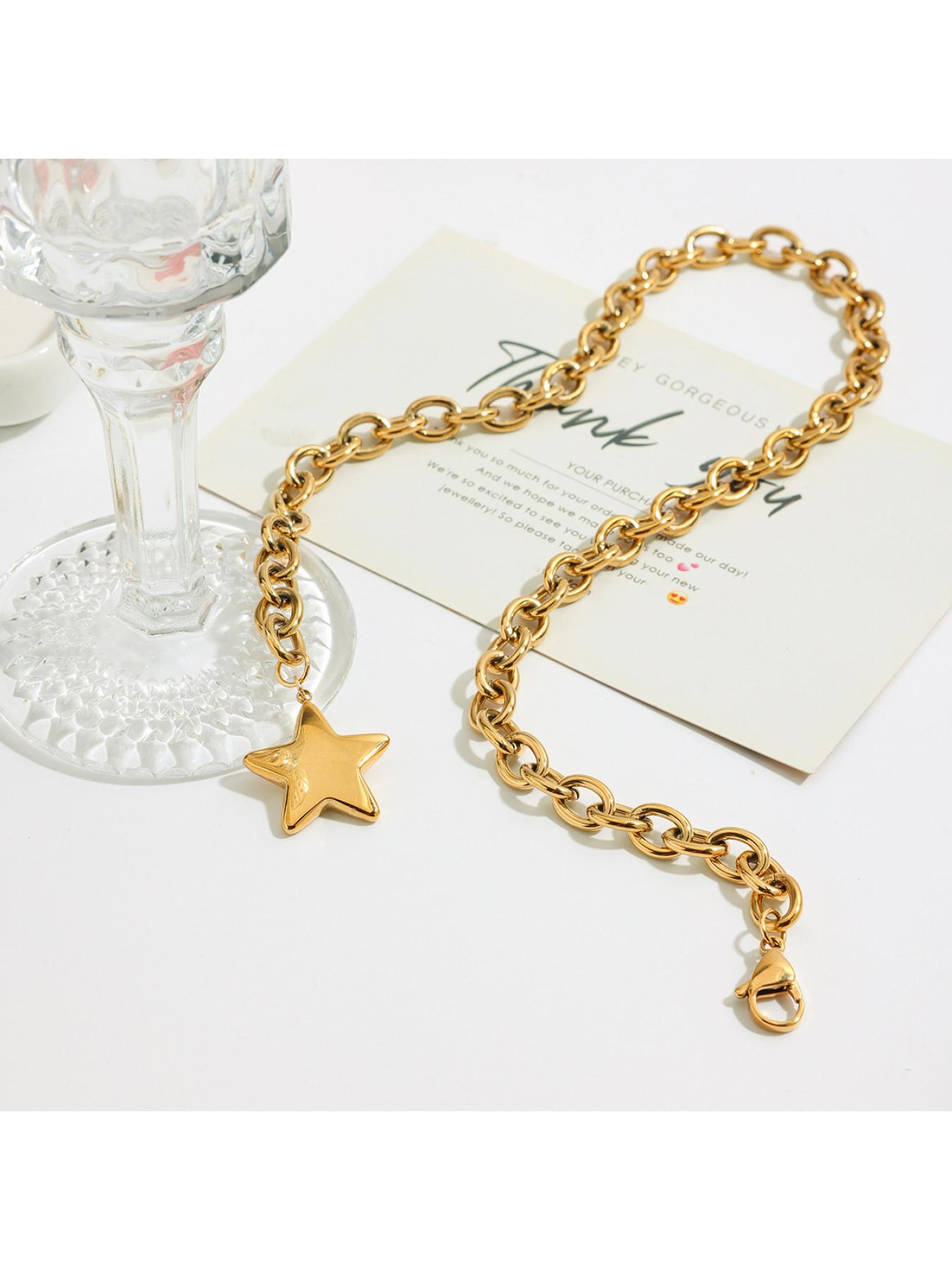 Stainless steel necklace - luxurious and exclusive, small-sized, five-pointed star titanium steel, non-fading, 18K gold jewelry, elegant and sophisticated for women.