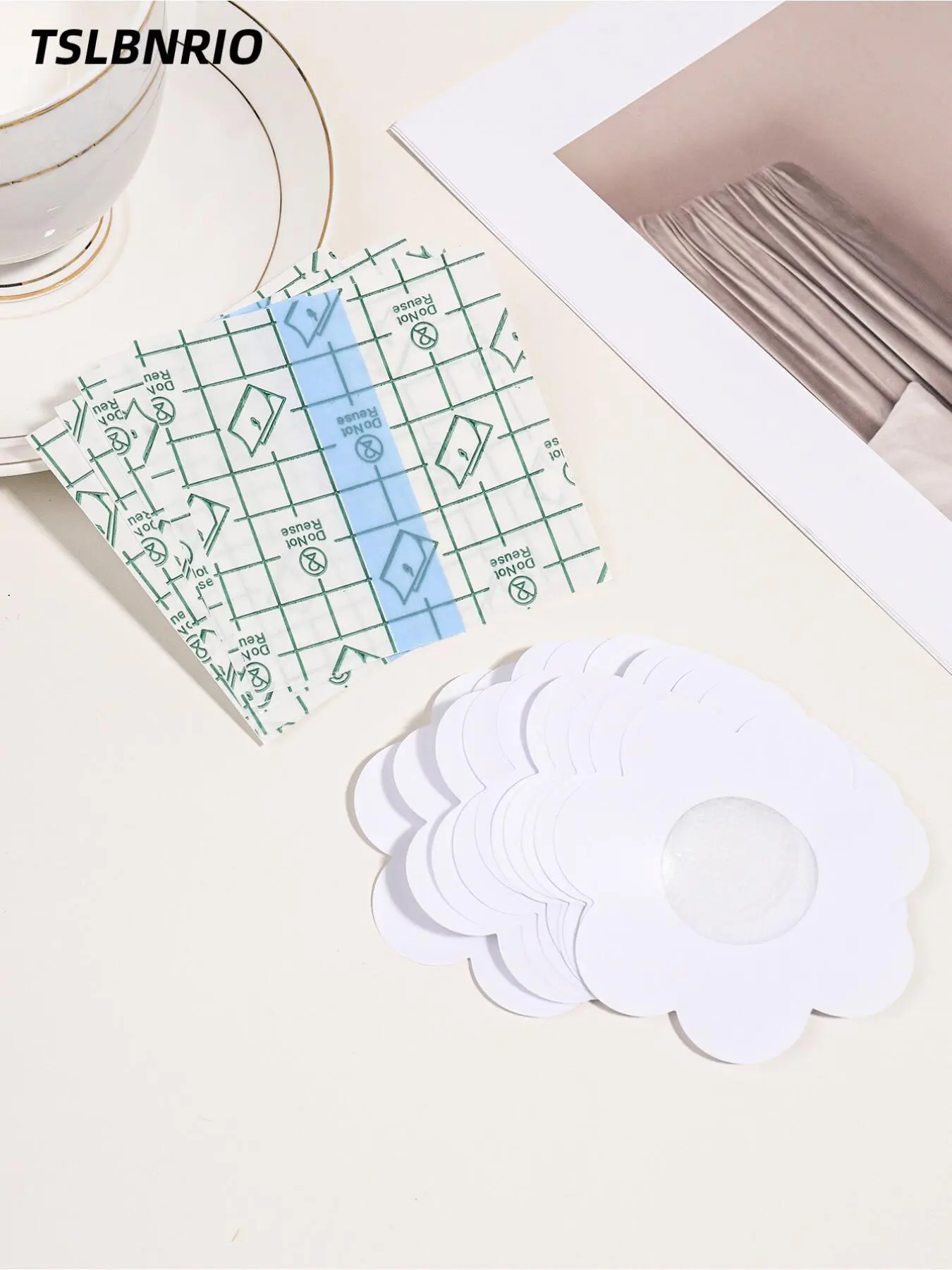 20pcs of tattoo care patches, transparent flexible protective patch set, 10 square patches + 10 flower-shaped patches, strong adhesive and easy to apply, long-lasting tattoo care