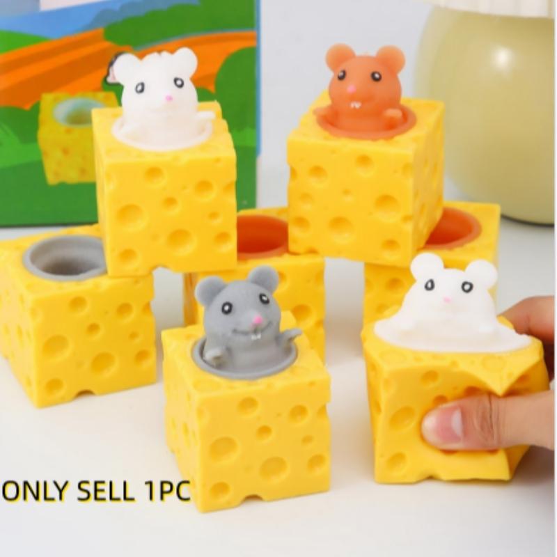 Realistic Cheese Block Squeeze Toy — give it a squeeze and a cute little squirrel pops out! 🧀🐿️ An ultra-bouncy, squeezable sensory stress-relief toy, perfect for parent-child interaction and a great icebreaker for social gatherings.
