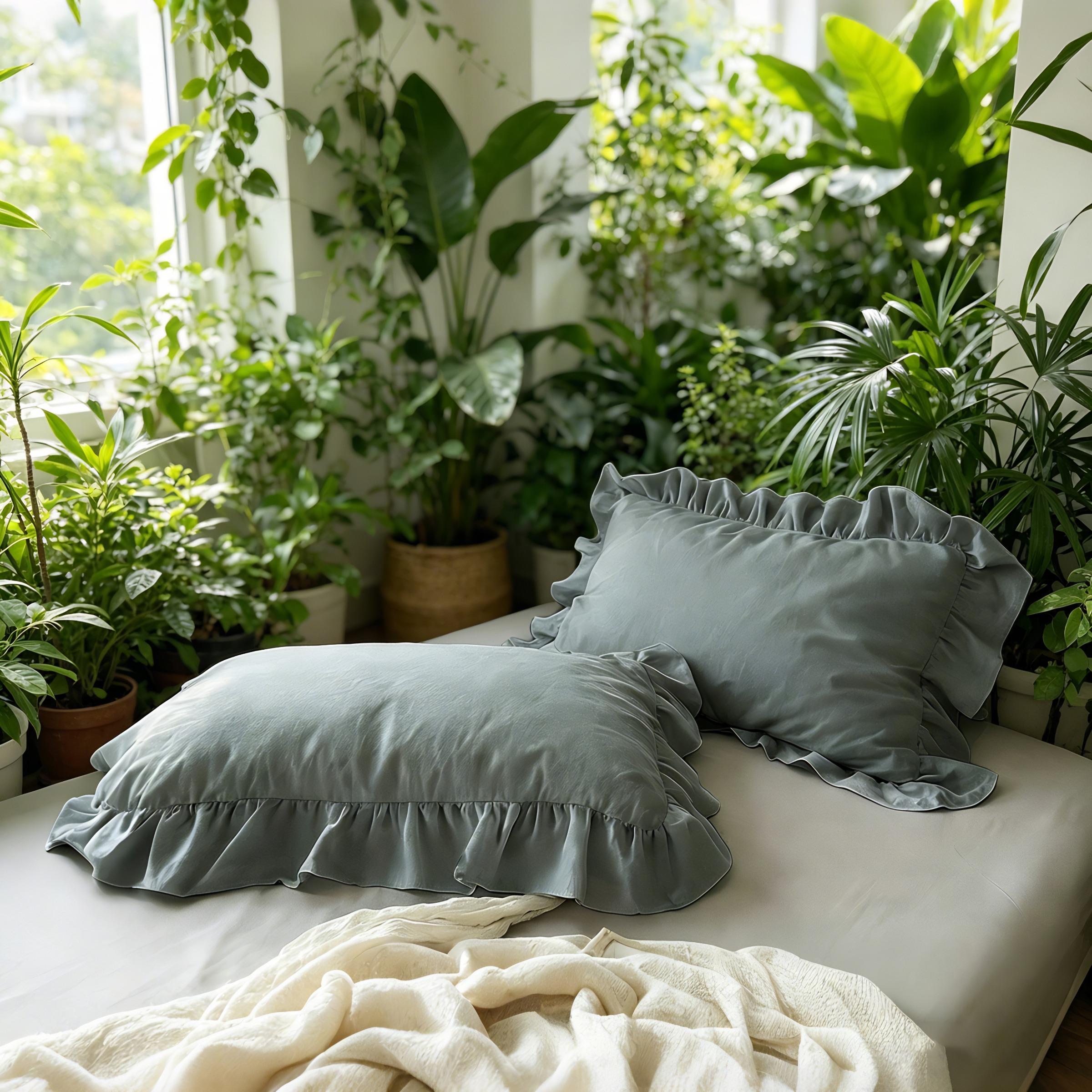 2Pcs French Ruffle Throw Pillowcases, Solid Color Gentle Design, Skin-friendly Breathable and Comfortable, Suitable for Bedroom, Dorm and Home Decoration Daily Use