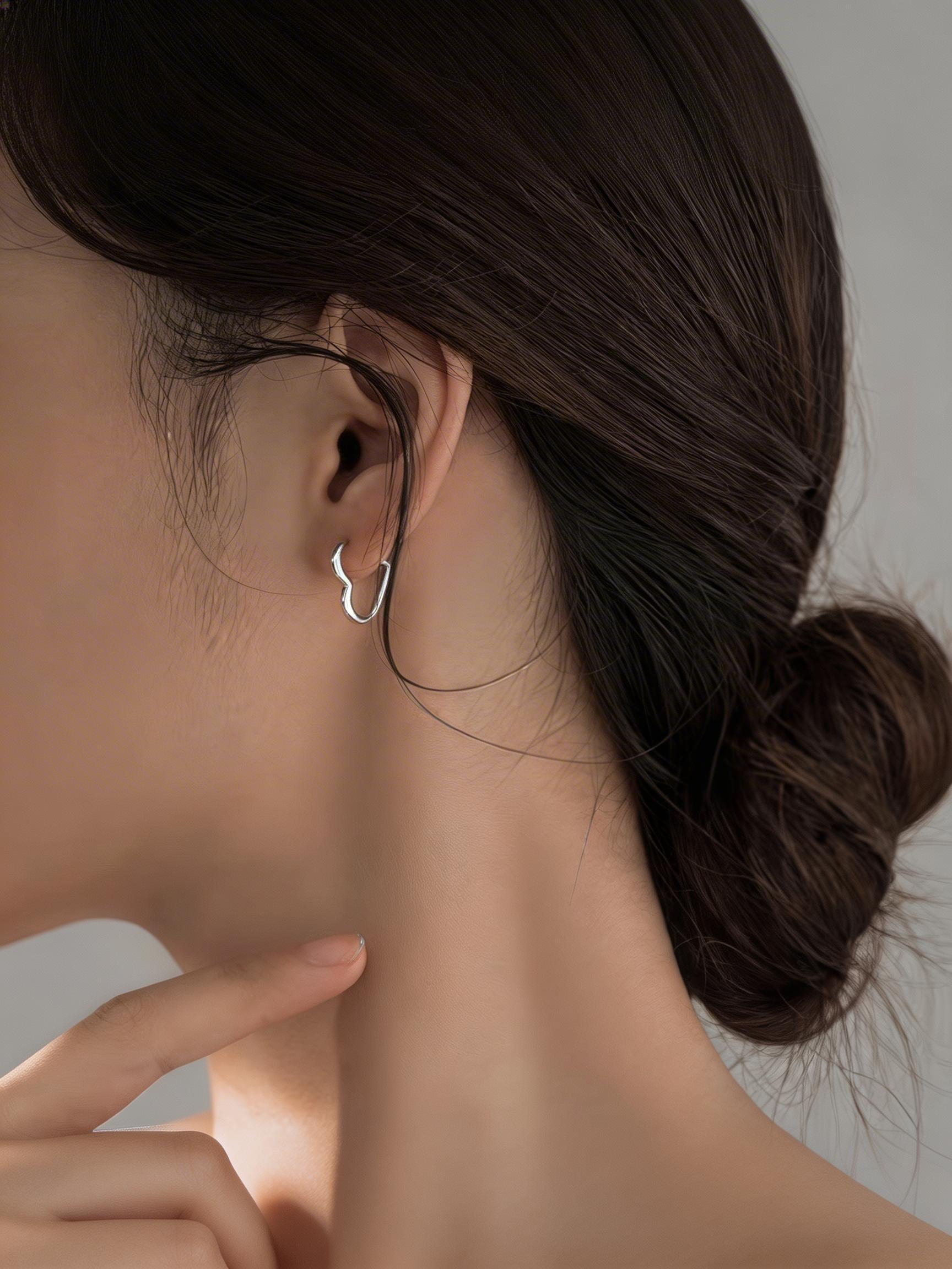 Heart-Shaped Earrings, Low Allergy High-Quality Stainless Steel, Elegant and Simple, Perfect for Daily Wear or Party Decor, Creative Valentine's Gift