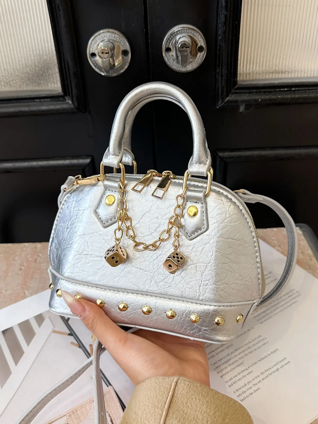Women's Punk Style Rivet Design Shoulder Bag, Fashionable Chain Strap Crossbody Bag for Daily Used, Casual Trendy Versatile High-quality Daily Commuting Bag, Embellished Shoulder Bag, Crossbody with Chain, Crossbody Purse, Fashionable Unique Bags