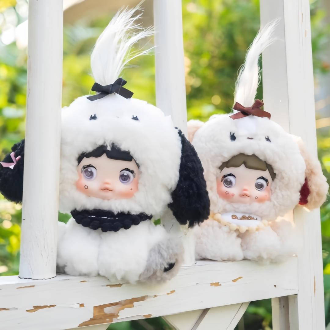 Nommi - Sitting Zoo Series New Plush Blind Box (1 Blind Box) Cute plush keychain with three sets of rotating eye patches for expression changes. Plush keychain blind box, trendy collectible figurine, gift. Suitable for car, desktop display,or bag charm