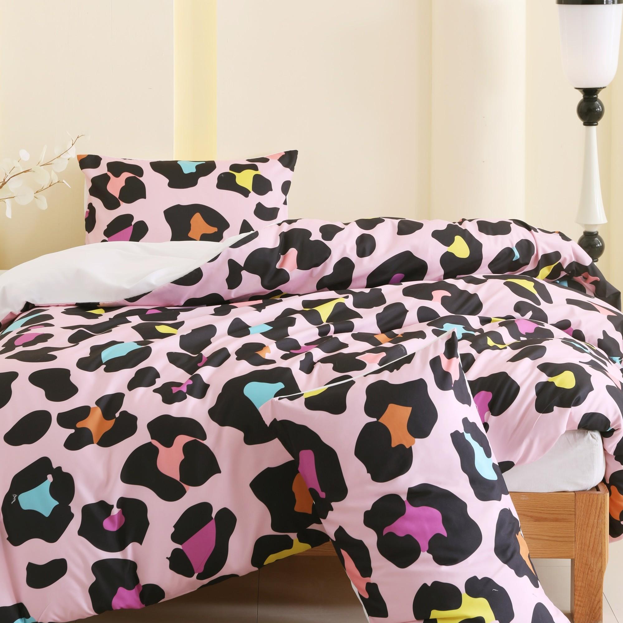 3pcs Sweet Fashion Leopard Print Bedding Set,(Include 1*Duvet Cover, Without Duvet Insert,2 *Pillowcases, Without Pillow Core) Soft Fabric, Easy-To-Remove Zipper, Perfect Gift