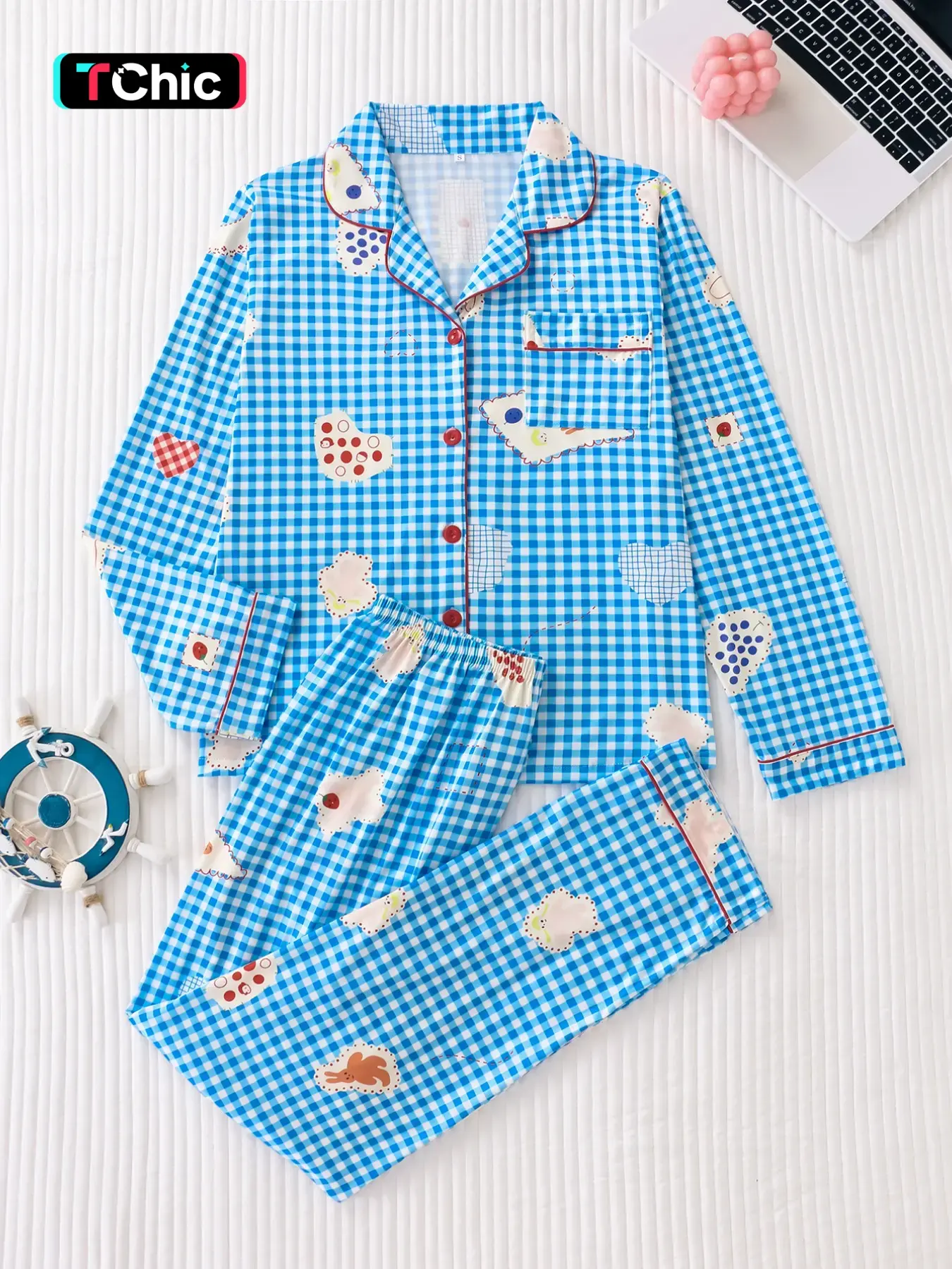 Two-Piece Blue Plaid Heart Cartoon Print Women's Pajamas, Soft Comfortable Fabric, Loose Lightweight Button Front Long Sleeve Set
