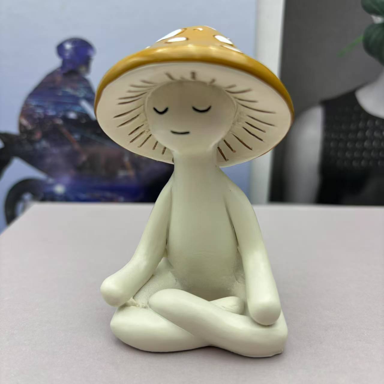 Cute Meditation Yoga Mushroom Desktop Decor, Desktop Statue, Resin Craft Gift for Home Living Room Garden Patio Decoration, Unique Tabletop Ornament, Home Decor Ornaments, Decorative Statues, Resin Figurine Statue