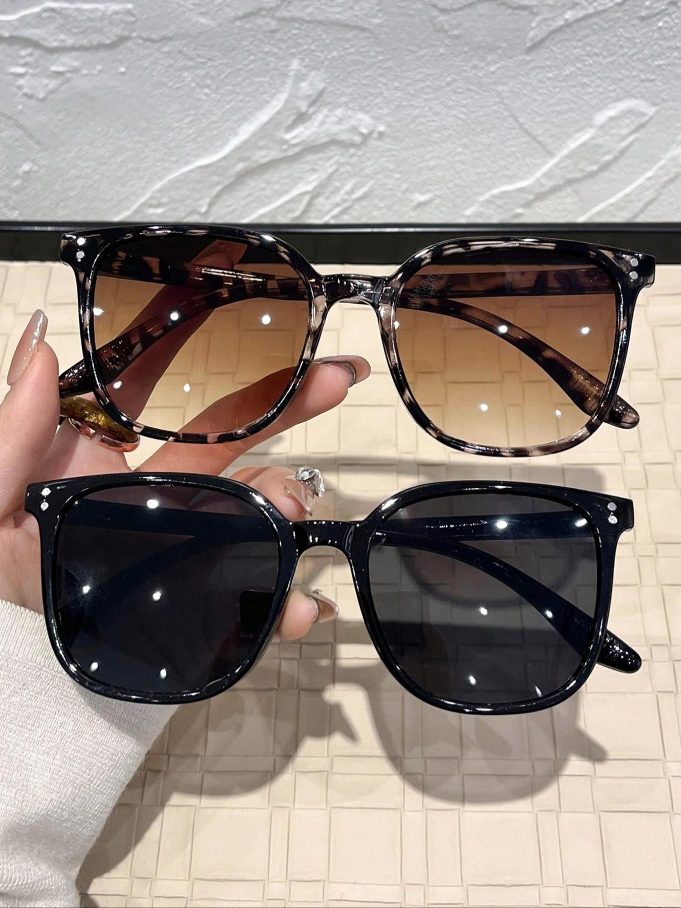 Classic Casual Women's Sunglasses, Sun Protective Sunglasses, Perfect for Driving and Beach Vacations, Stylish and Comfortable Eyewear for Everyday Use, Trendy Casual Sunglasses