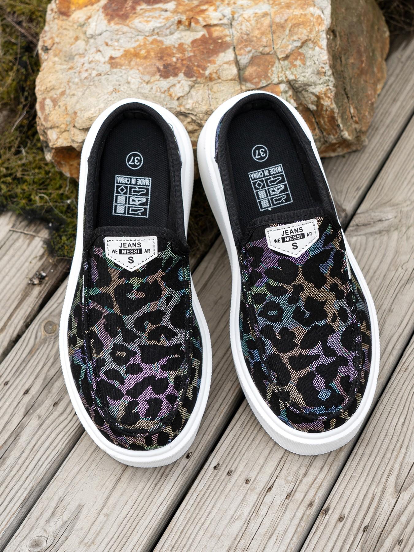 2026 Women’s new styles: brown, black, gray, green. pink, leopard print. colorful. milk-colored. black and white. thick-soled mules. large size, comfortable, casual, slip-on design. suitable for school/vacation.