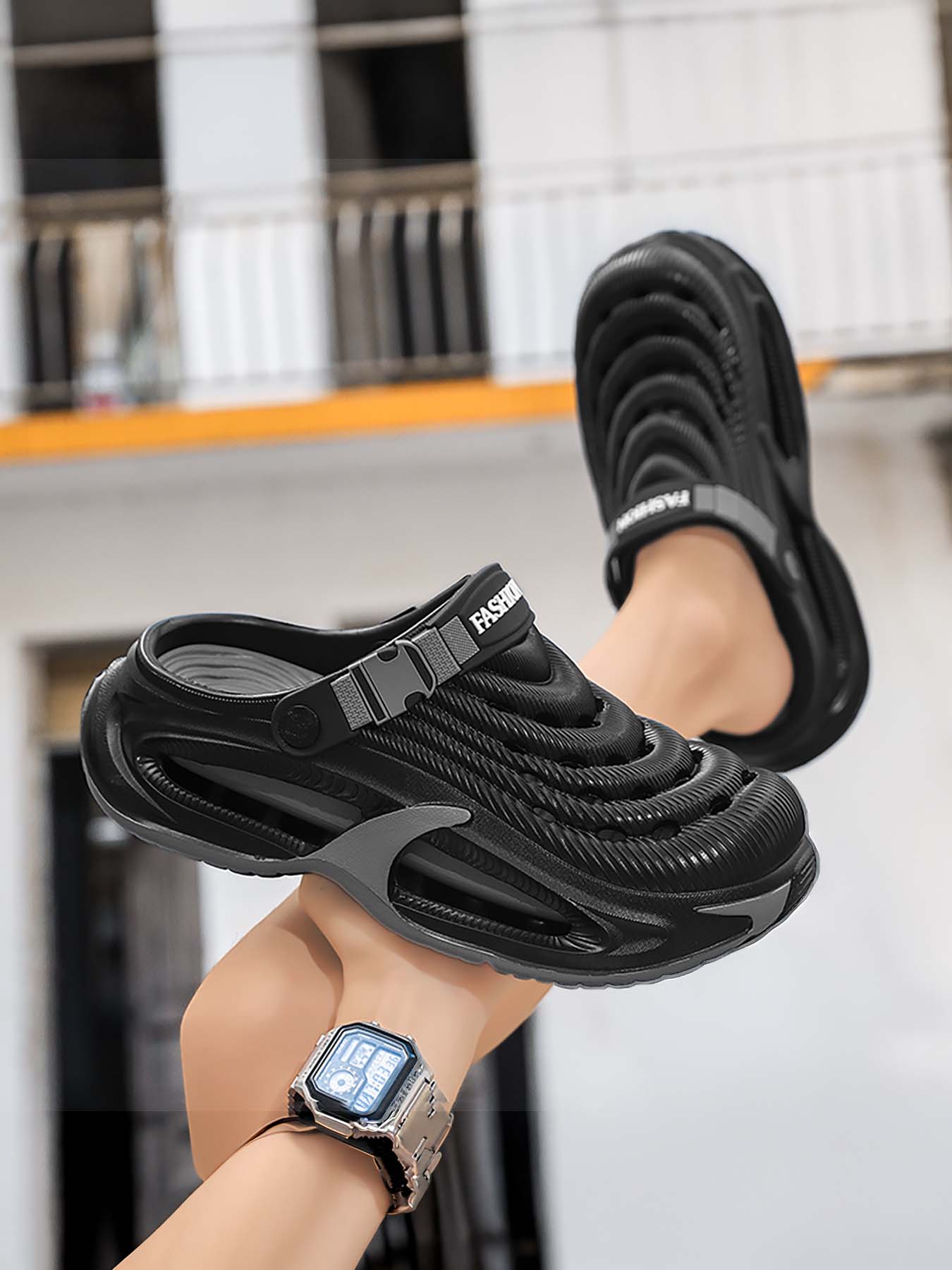 Summer Men's Clogs Outdoor Thick Sole Non-Slip Odor Resistant Durable Quick Drying Soft Beach Sandals