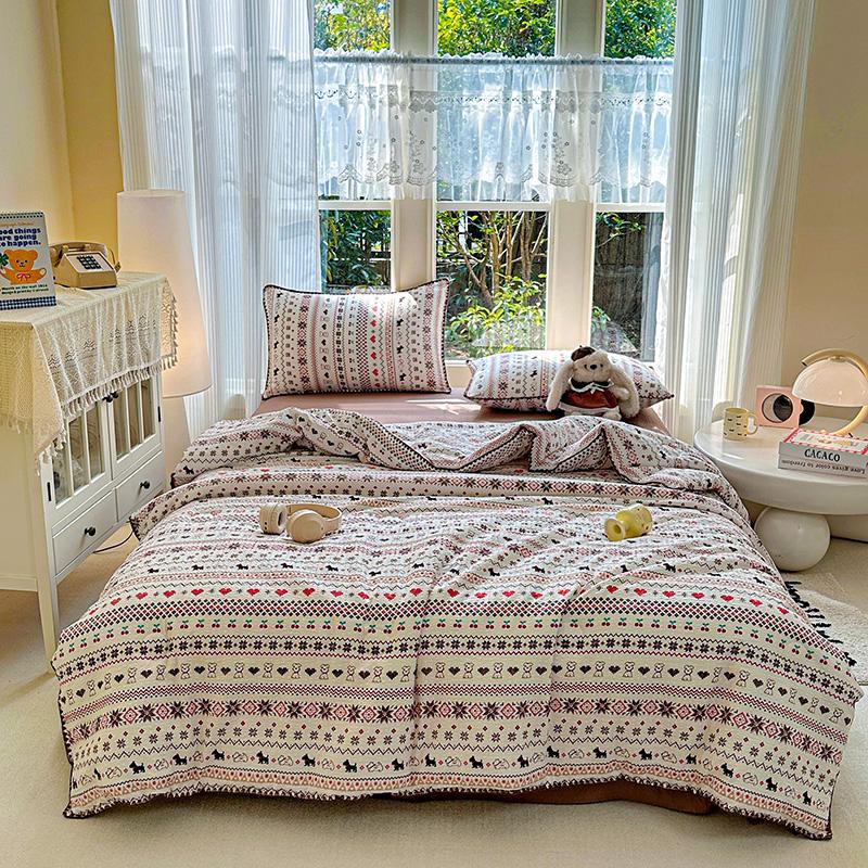 YHFYHF Nordic Style Lightweight Summer Quilt, Breathable Polyester Fiber Blanket, Ideal for Bedroom & Dormitory