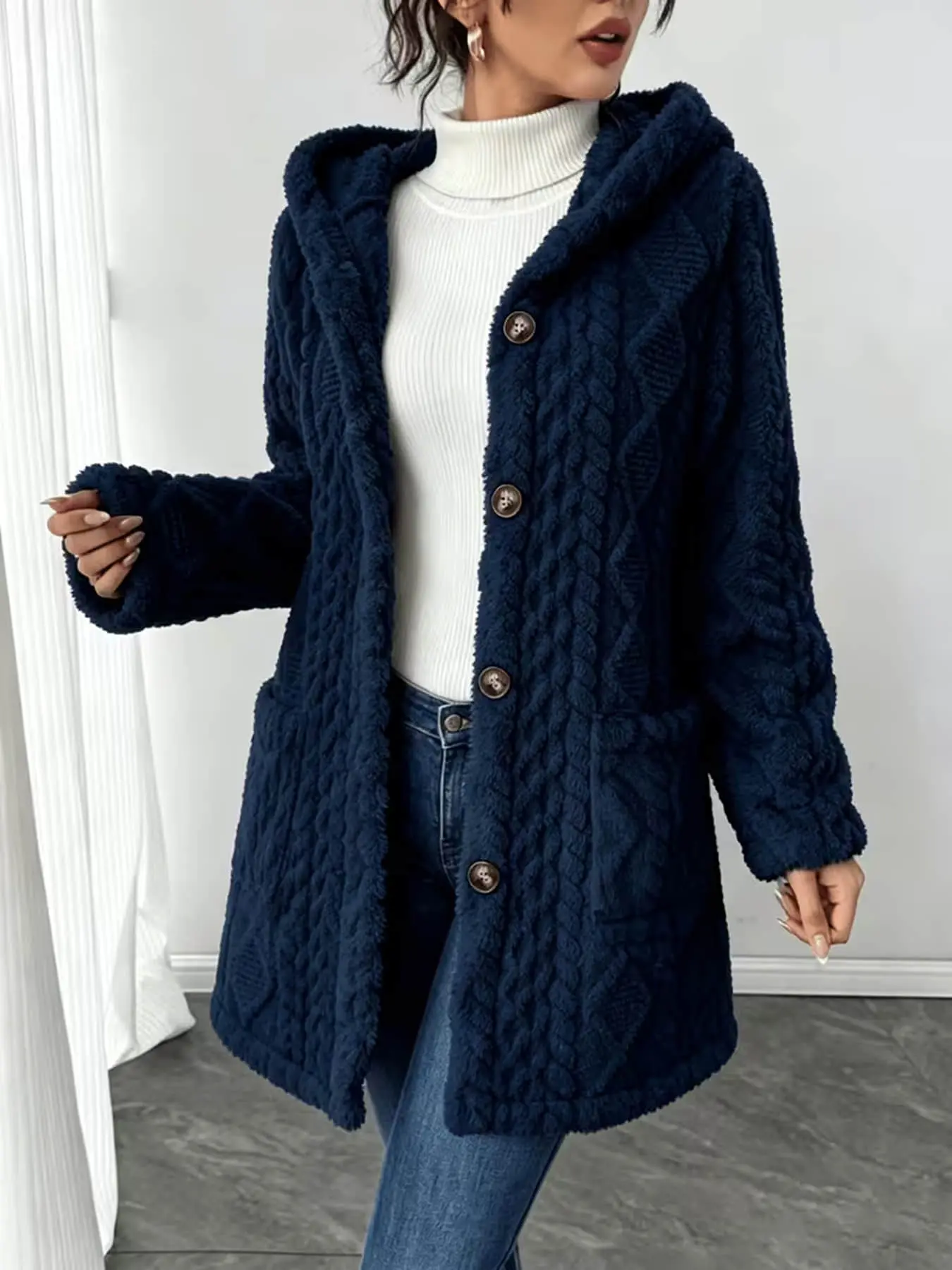 A women's fashionable and casual versatile diamond grid jacquard single breasted hooded Long Sleeve jacket for autumn and winter, suitable for daily commuting, gatherings, dinners, short trips, shopping and exploring stores